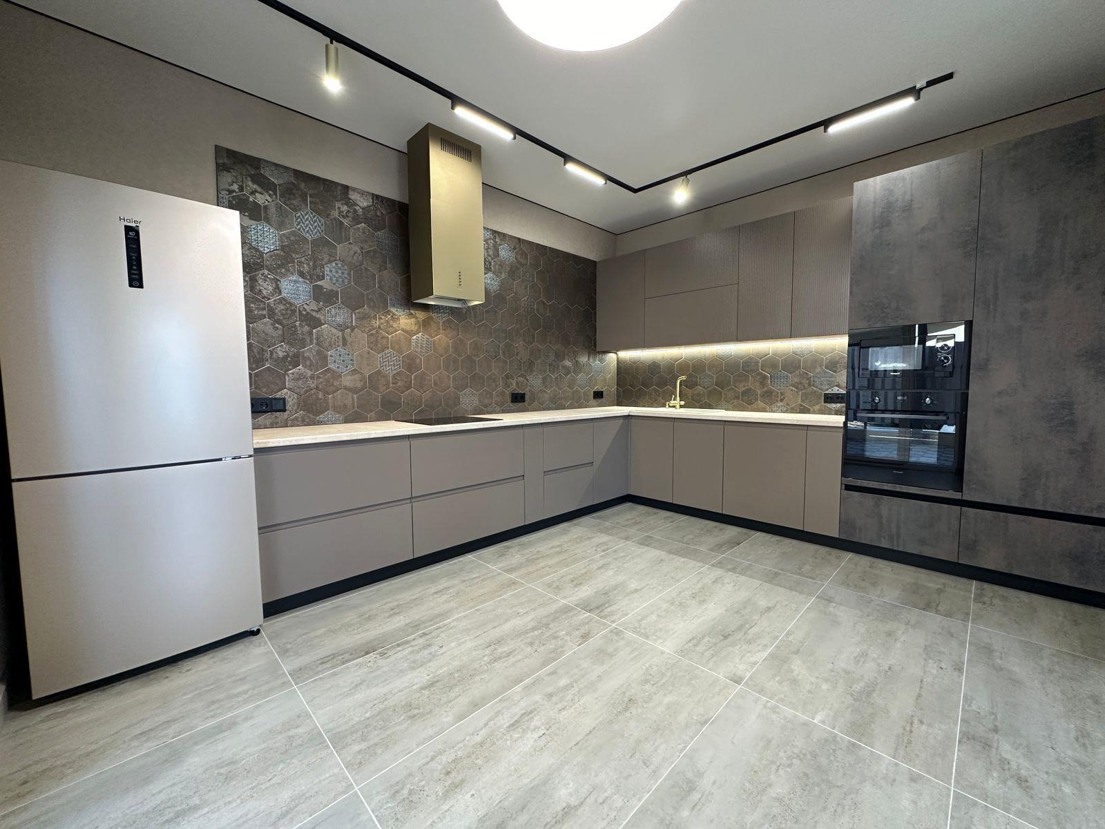 Фото №6: Дом 275 м² + 3 сот. - Геленджик, мкр. Толстый Мыс, ул. Полевая, 28