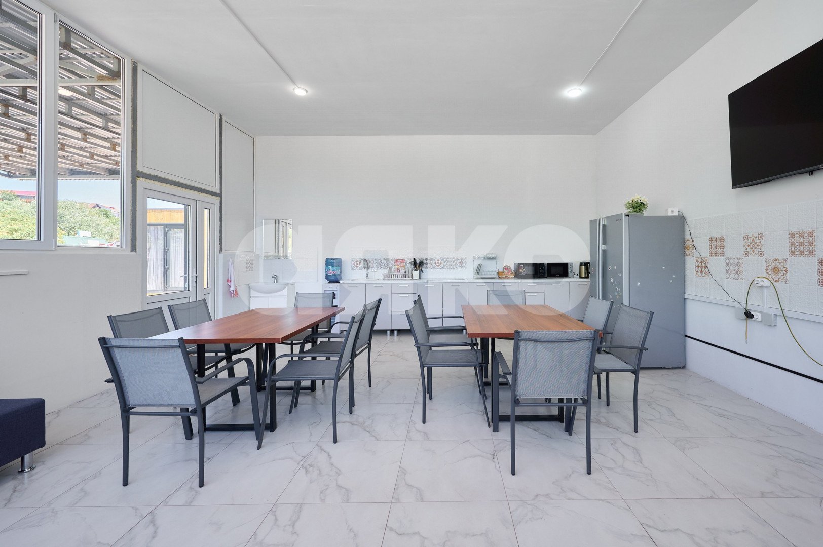 Фото №21: Коммерция 900 м² - Архипо-Осиповка, ул. Заречная, 15