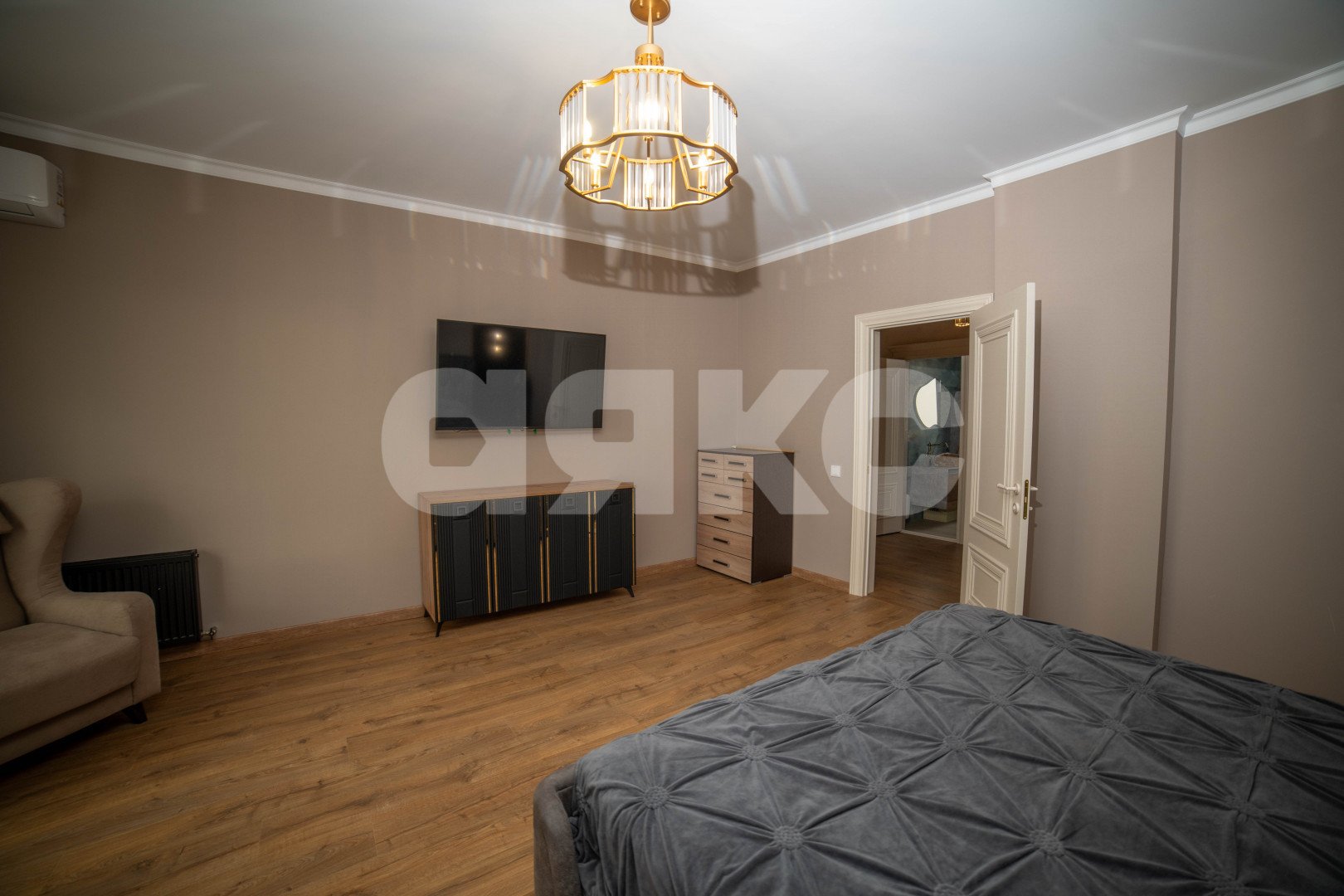 Фото №23: Дом 304 м² + 4 сот. - Геленджик, ул. Покровского, 15