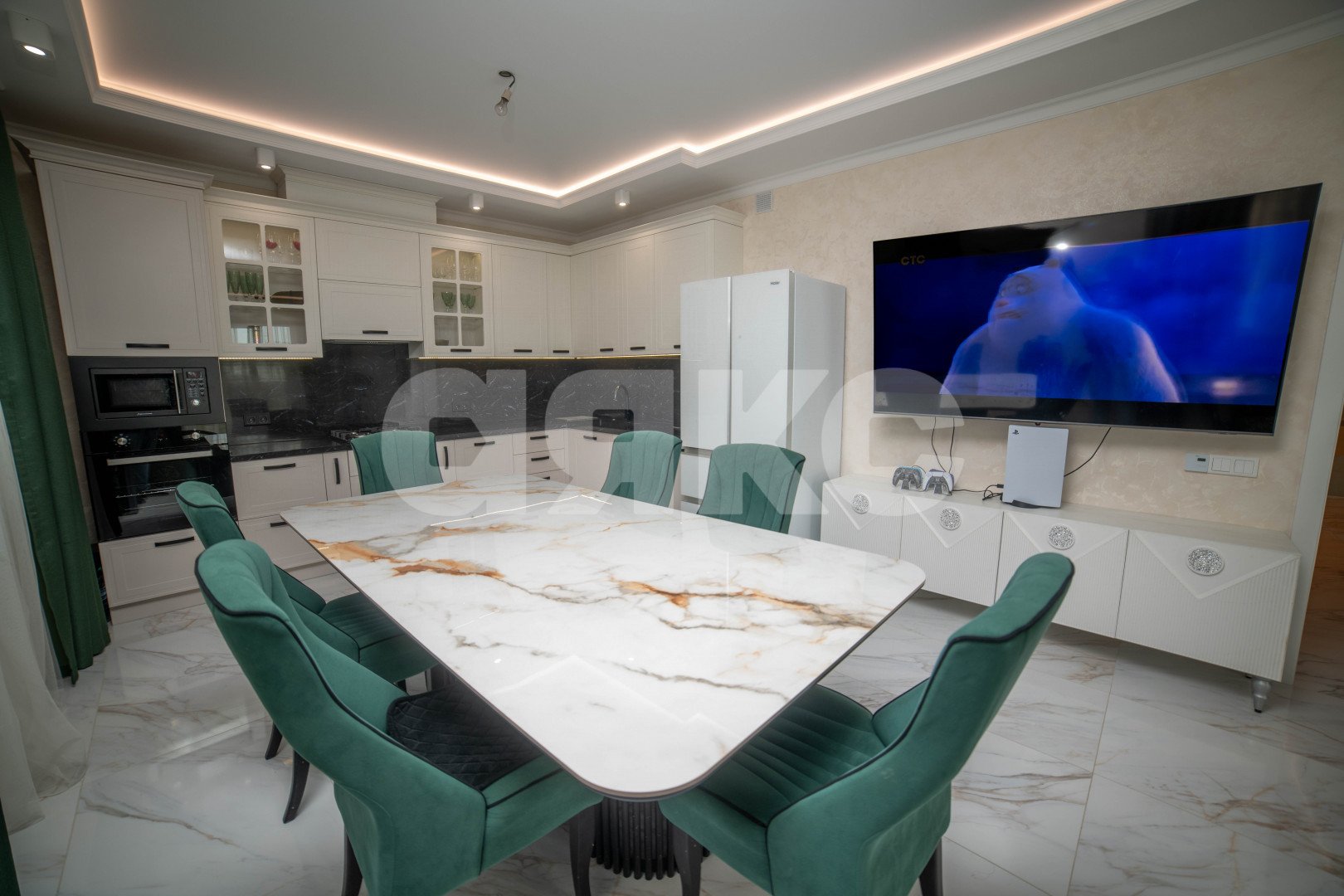 Фото №3: Дом 304 м² + 4 сот. - Геленджик, ул. Покровского, 15