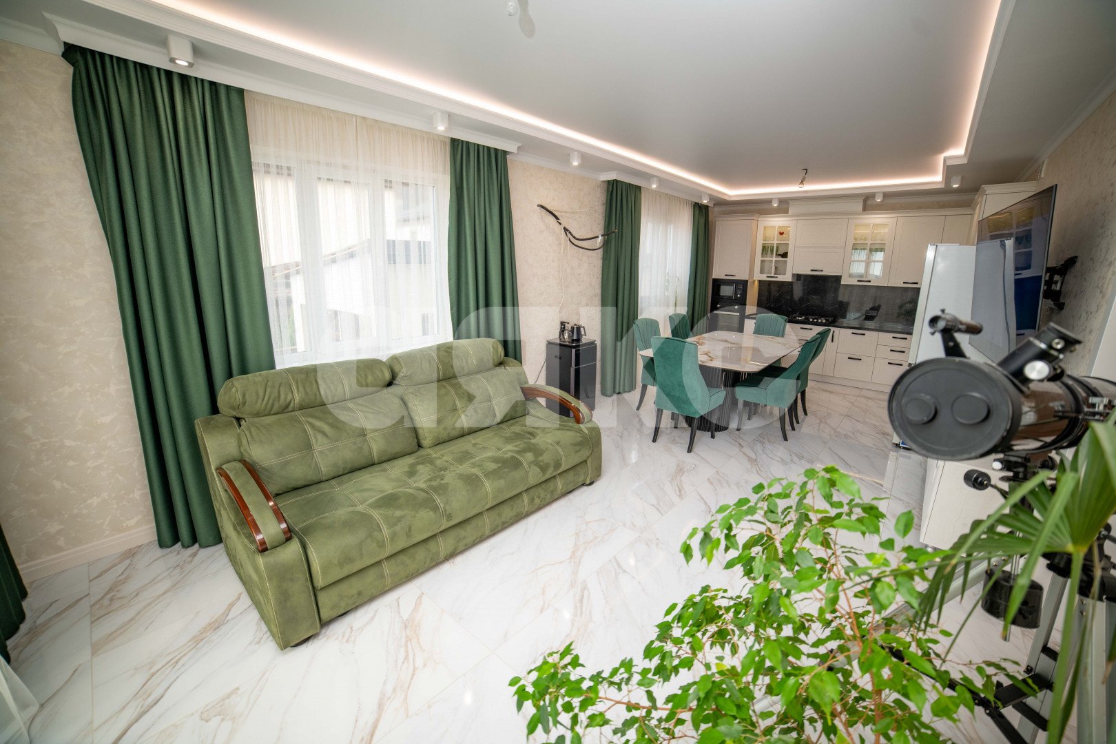 Фото №7: Дом 304 м² + 4 сот. - Геленджик, ул. Покровского, 15