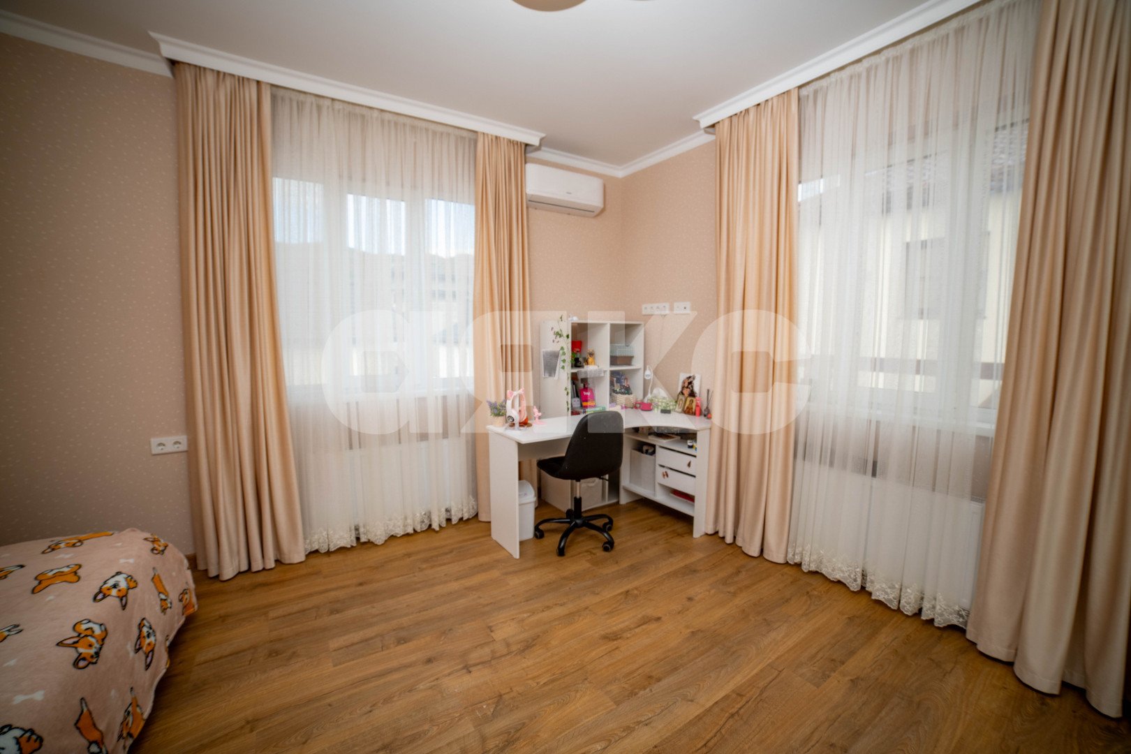 Фото №28: Дом 304 м² + 4 сот. - Геленджик, ул. Покровского, 15