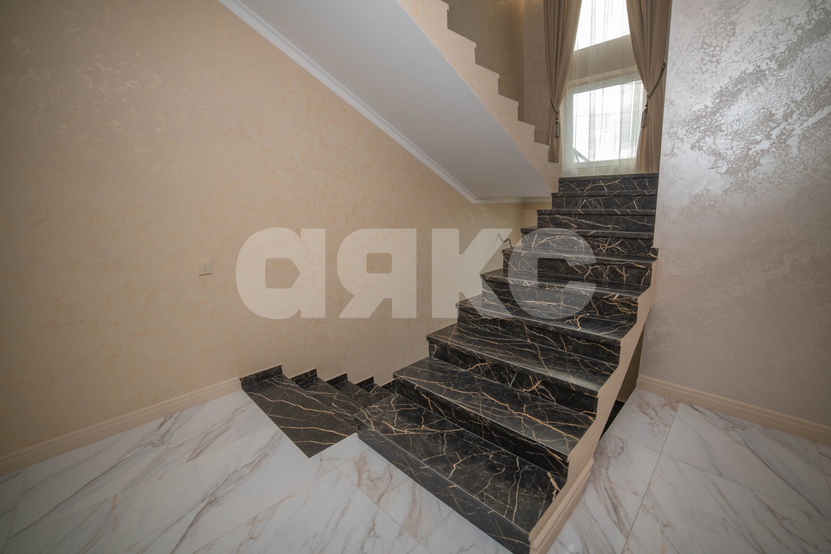 Фото №32: Дом 304 м² + 4 сот. - Геленджик, ул. Покровского, 15