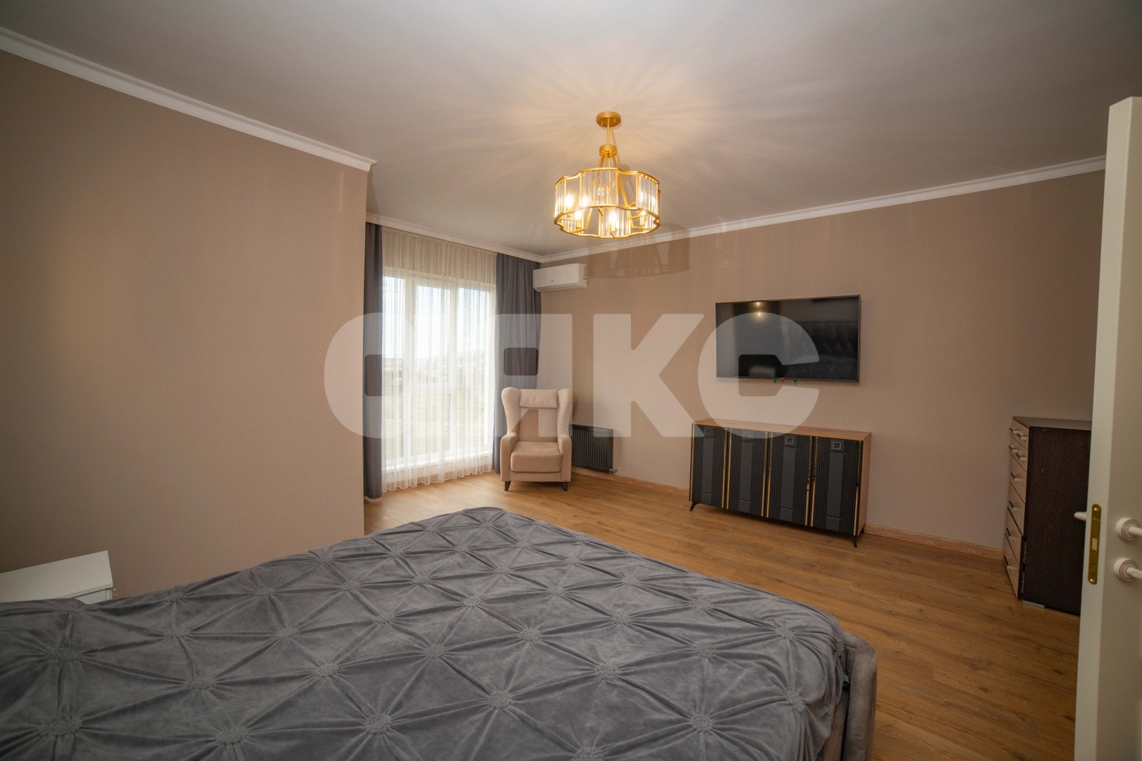 Фото №21: Дом 304 м² + 4 сот. - Геленджик, ул. Покровского, 15