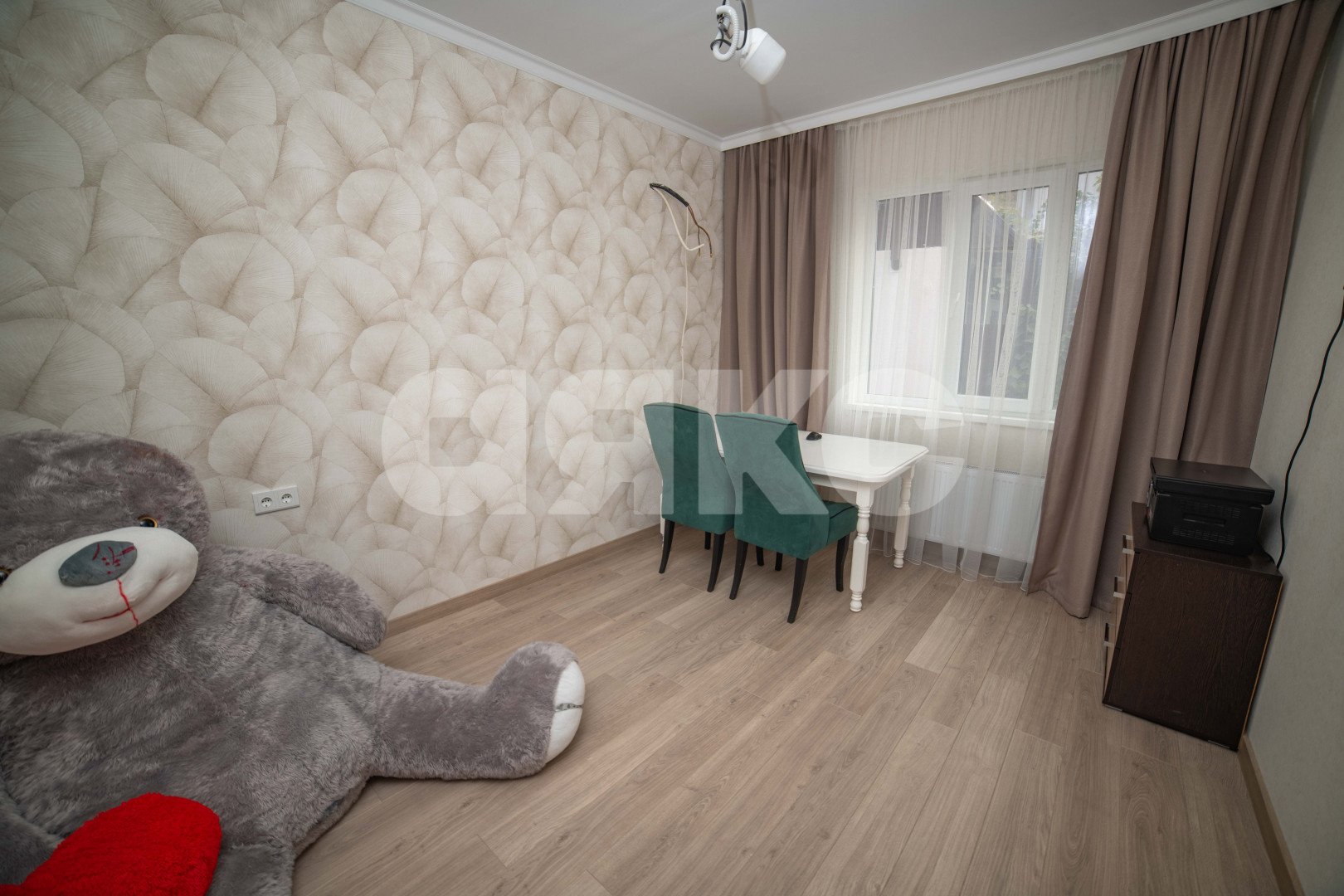 Фото №10: Дом 304 м² + 4 сот. - Геленджик, ул. Покровского, 15