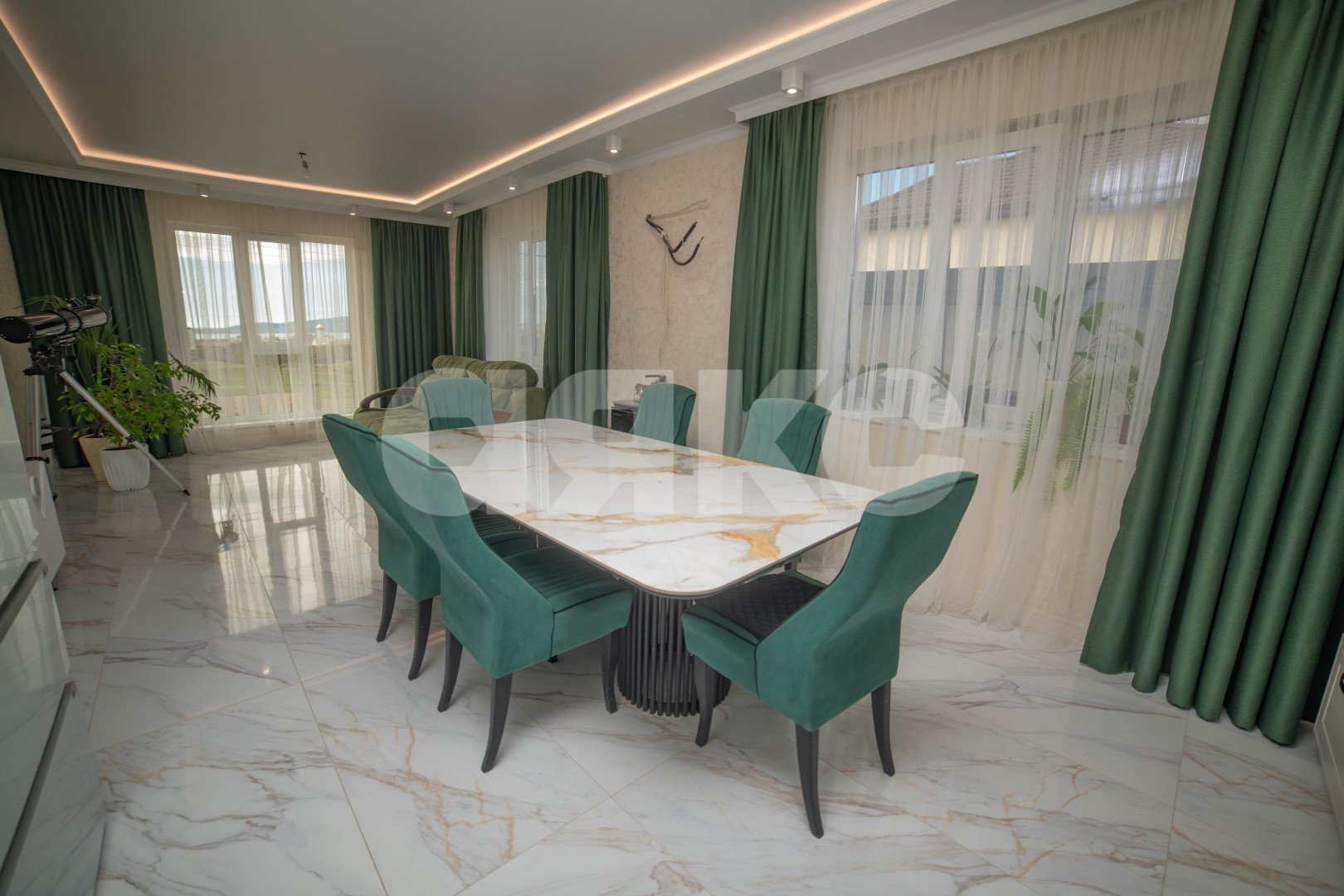 Фото №4: Дом 304 м² + 4 сот. - Геленджик, ул. Покровского, 15