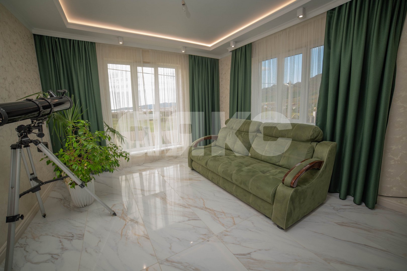 Фото №8: Дом 304 м² + 4 сот. - Геленджик, ул. Покровского, 15