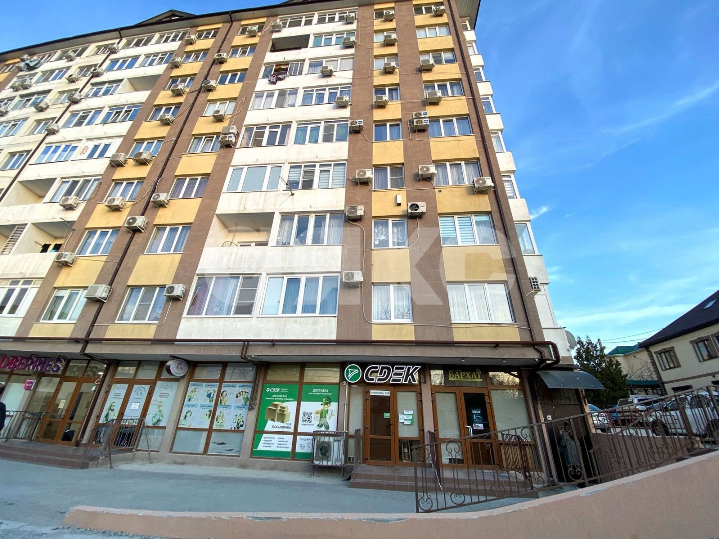 Фото №6: Коммерция 87 м² - Геленджик, Магилат, мкр. жилой комплекс Южный квартал, ул. Сурикова, 60В