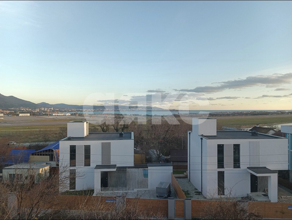 Фото №1: Дом 150 м² + 4.5 сот. - Геленджик, мкр. СНТ Виноградарь-3, 60