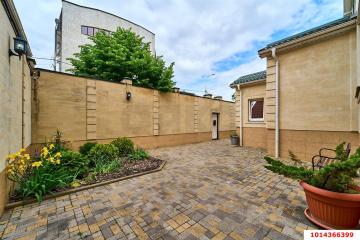 Фото №5: Коммерция 878 м² - Краснодар, мкр. Центральный, ул. Чапаева, 70