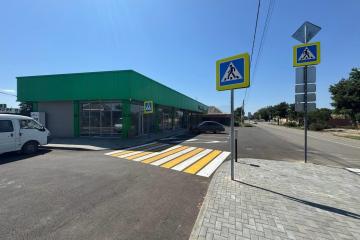 Фото №2: Коммерция 240 м² - Васюринская, ул. Луначарского, 196