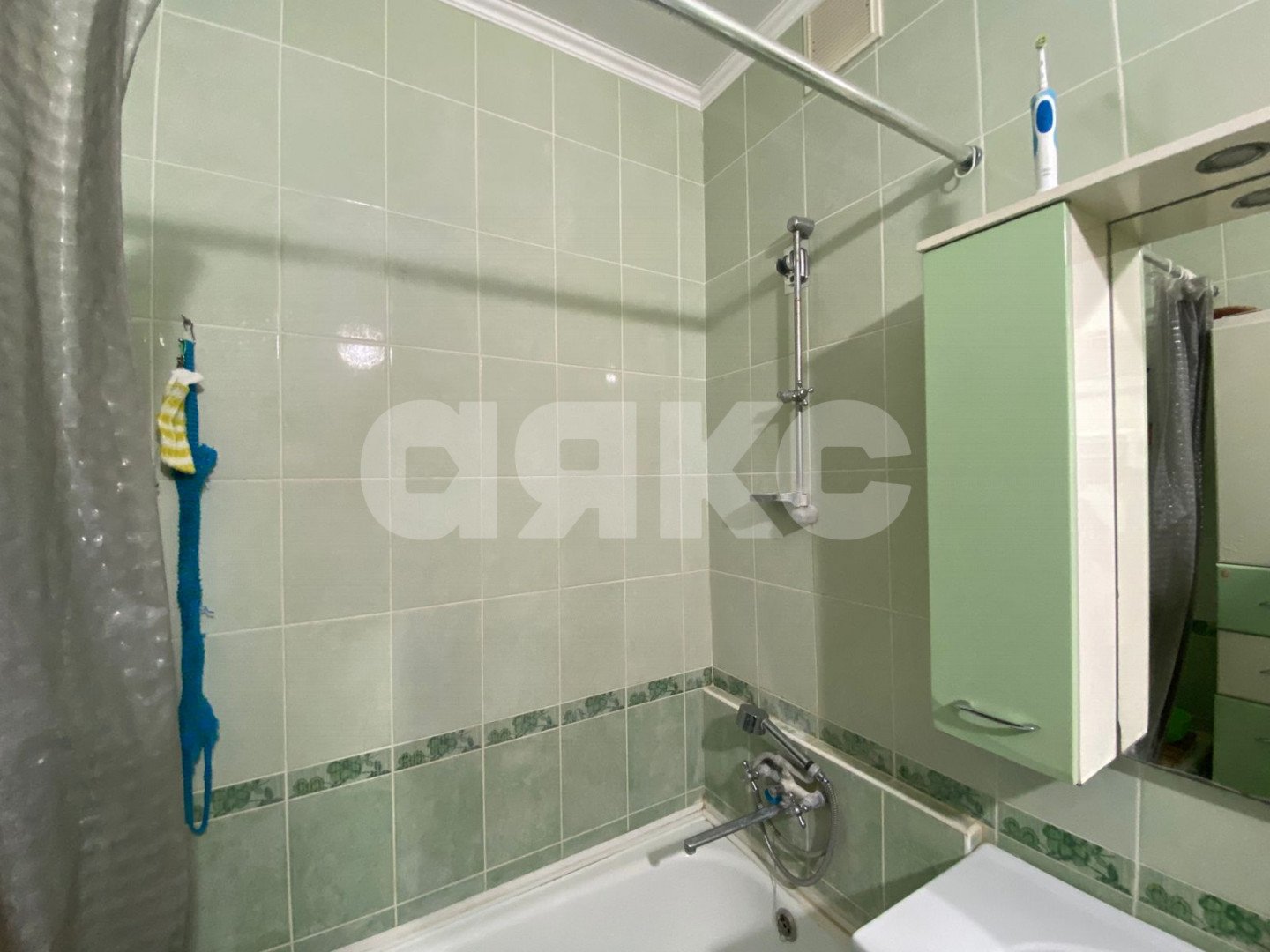 Фото №41: 4-комнатная квартира 97 м² - Геленджик, Южный, мкр. Южный, ул. Жуковского, 18