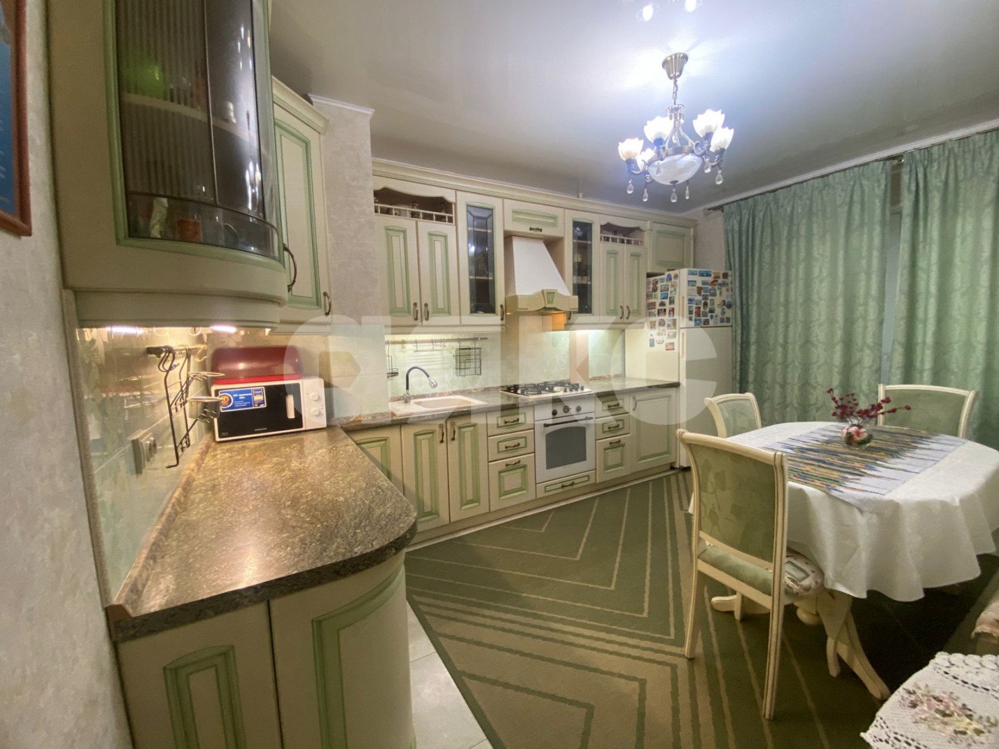 Фото №4: 4-комнатная квартира 97 м² - Геленджик, Южный, мкр. Южный, ул. Жуковского, 18