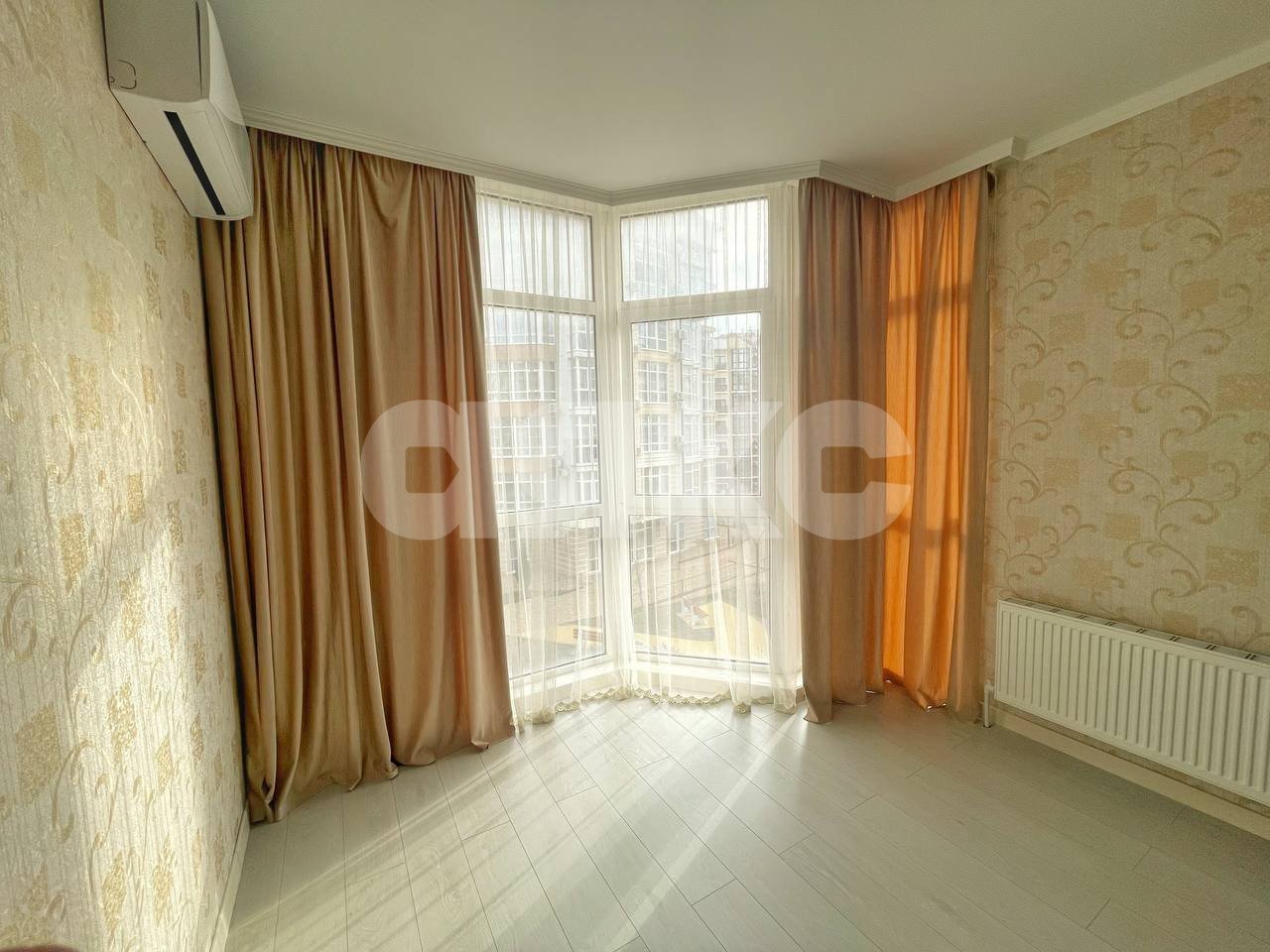 Фото №1: 2-комнатная квартира 72 м² - Геленджик, жилой комплекс Лазурный-2, мкр. жилой комплекс Лазурный-2, ул. Верхняя, 4к3