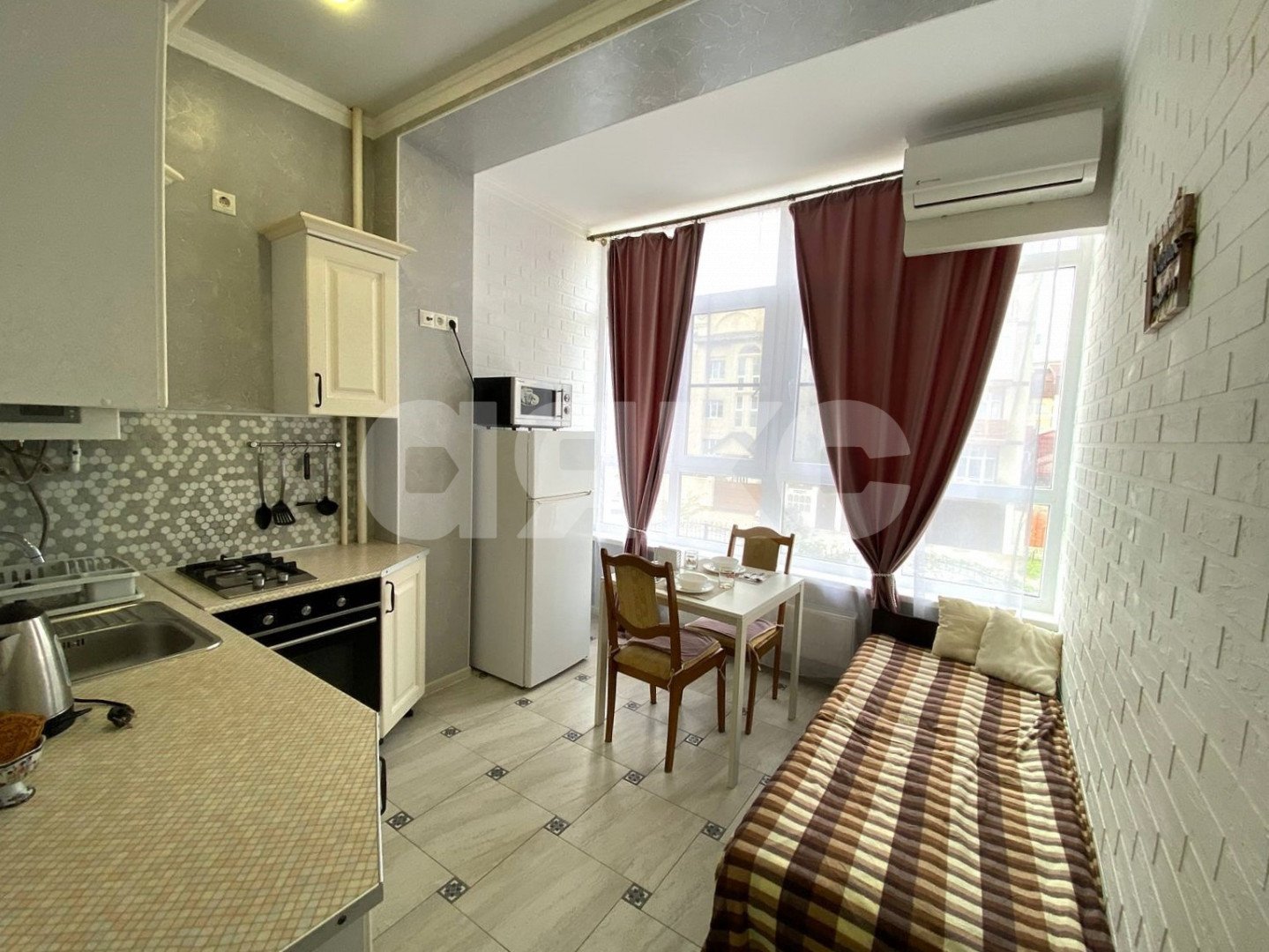 Фото №3: 1-комнатная квартира 29 м² - Геленджик, Толстый Мыс, жилой комплекс Черноморский-2, Толстый Мыс, мкр. жилой комплекс Черноморский-2, ул. Крымская, 22к23