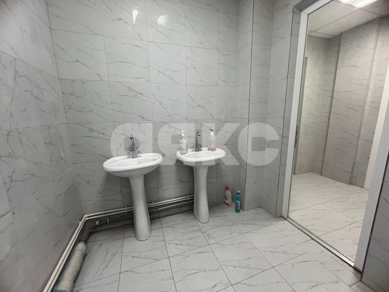 Фото №11: Коммерция 50 м² - Геленджик, Северный, мкр. Северный, ул. Маршала Жукова, 2к1