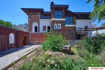 Фото №3: Коммерция 934 м² - Краснодар, мкр. Центральный, ул. Красная, 184/2