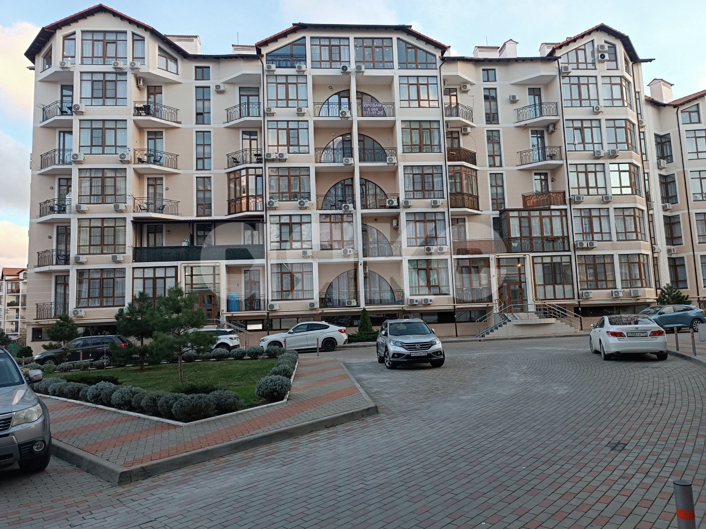 Фото №1: 1-комнатная квартира 55 м² - Геленджик, Толстый Мыс, жилой комплекс Черноморский-2, Толстый Мыс, мкр. жилой комплекс Черноморский-2, ул. Крымская, 22к14