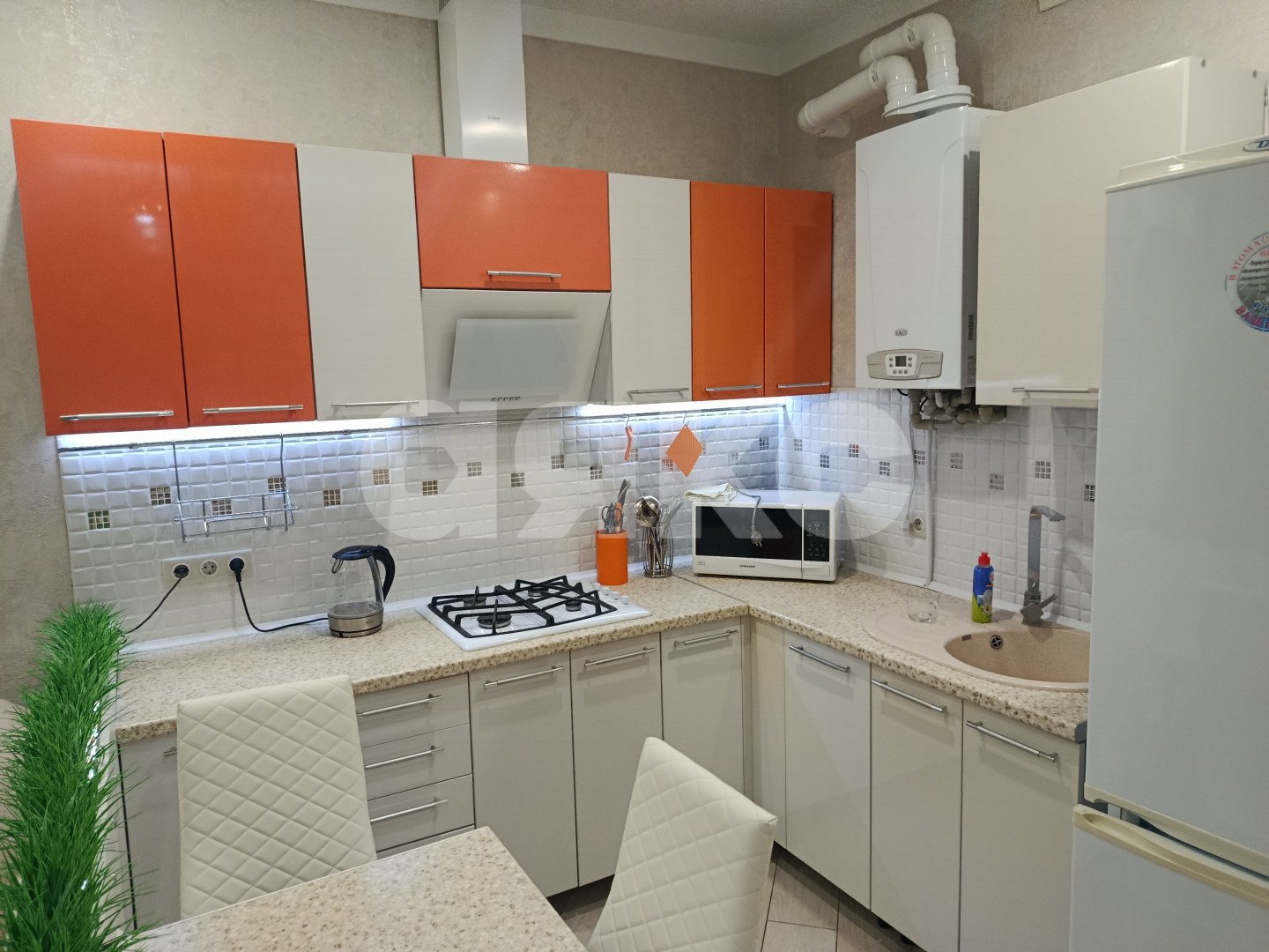 Фото №3: 1-комнатная квартира 42 м² - Геленджик, Толстый Мыс, мкр. жилой комплекс Черноморский-2, ул. Крымская, 22к19