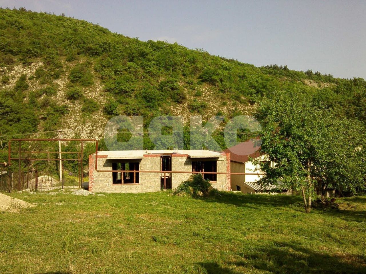 Фото №1: Коттедж 190 м² + 10 сот. - Геленджик, мкр. СНТ Виноградарь-3, ул. Ленина